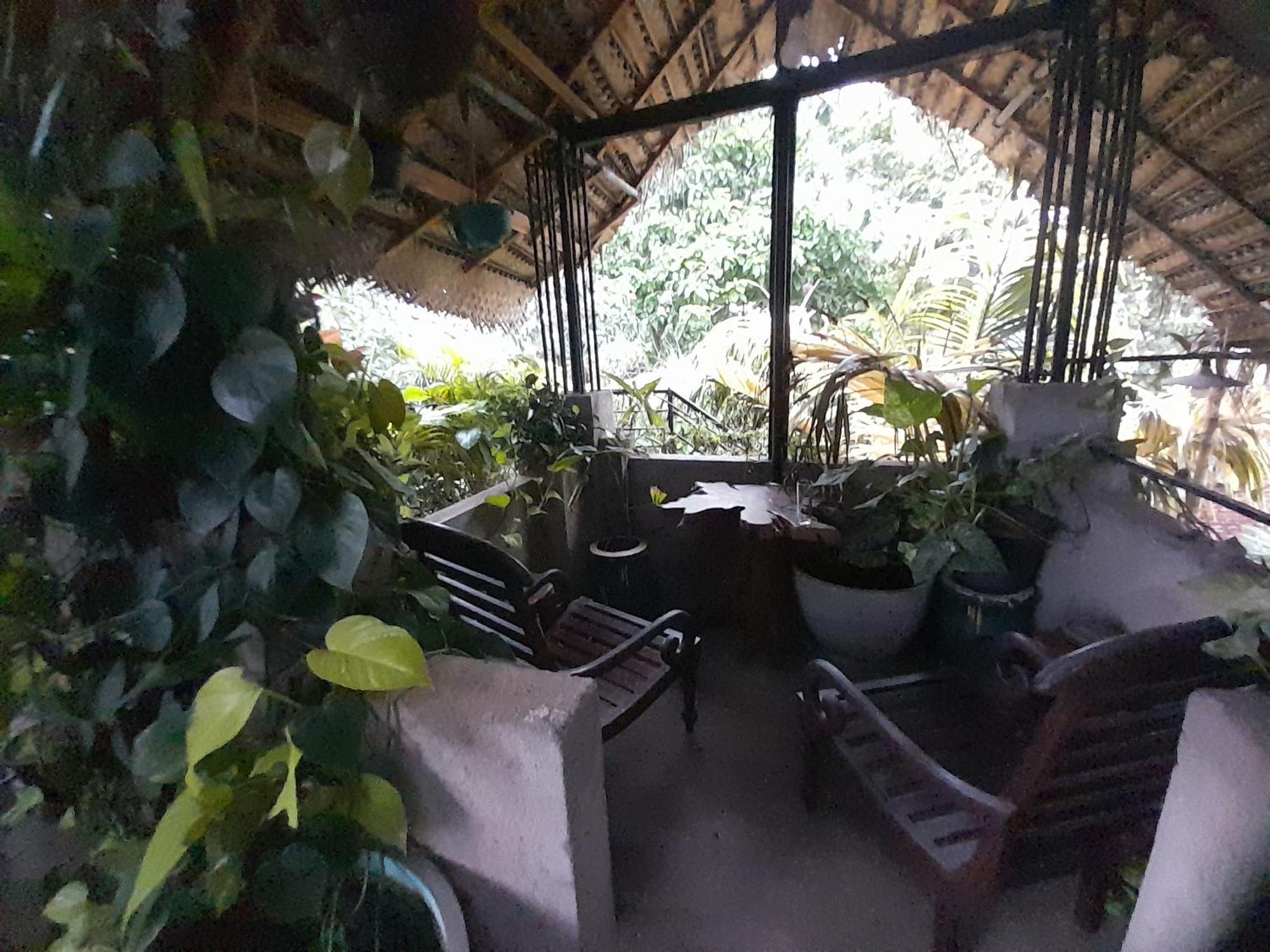 Sacred City Tourist Resort Anurâdhapura Extérieur photo